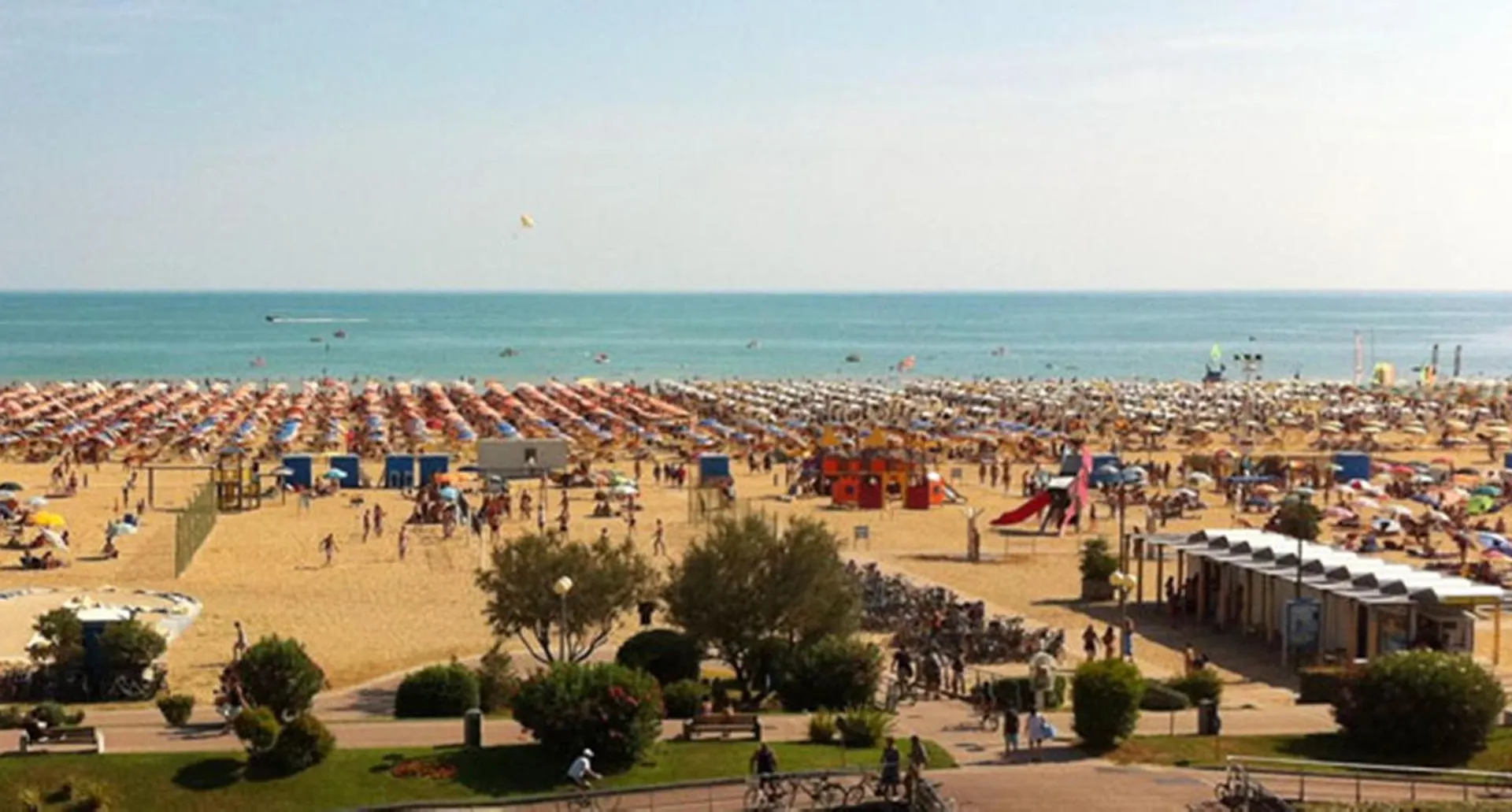 Апартаменты Welcoming Flat With Charming Pool View Terrace Порто-Санта-Маргерита-ди-Каорле